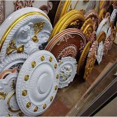 Interior decorative ceiling medallion